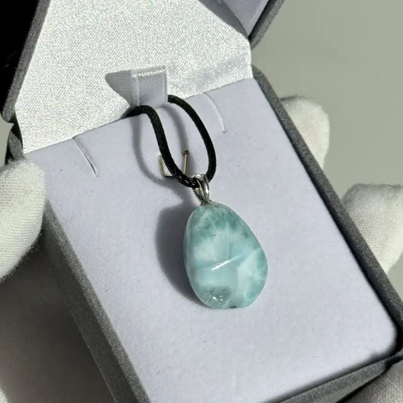 Zbliżenie: Larimar
