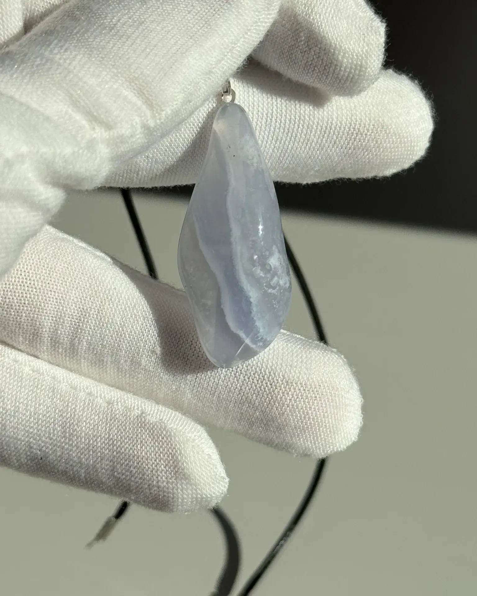 Wisior z chalcedonem · falisty, zdjęcie 1