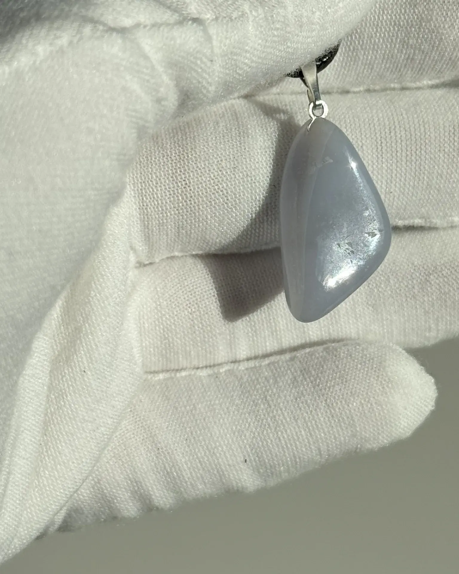 Wisior z chalcedonem · klin, zdjęcie 1