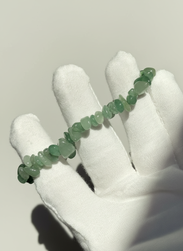 bransoletka_awenturyn_sieczka_hand_1764596943134.png